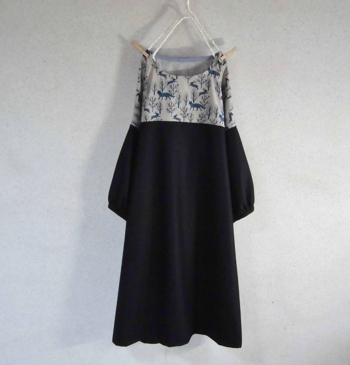 本物保証,セール handmade::上品Op*ストレッチウール・black×HOKKOH シャツコール フォレスト柄*free:ふっくらお袖: