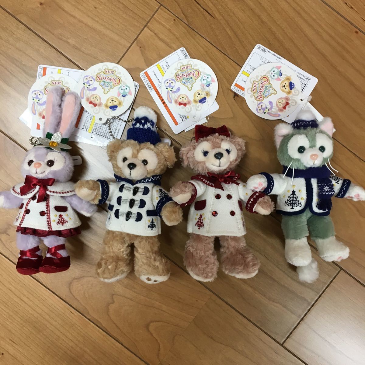 東京ディズニーシー『“ダッフィーのクリスマス”ぬいぐるみバッジ