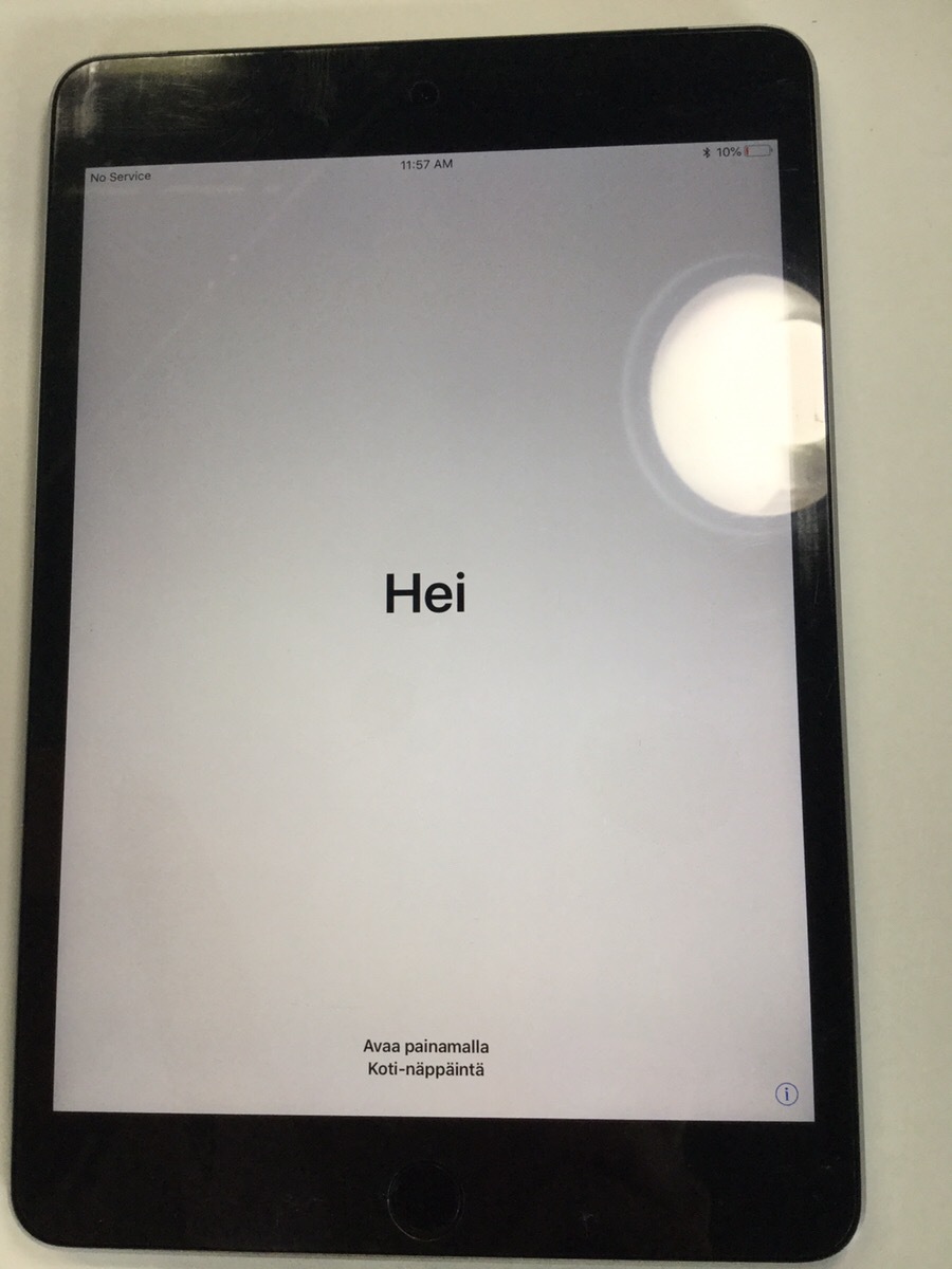 ☆中古美品☆ iPad mini 4 スペースグレイ Wi-Fi+cellular 64GB au