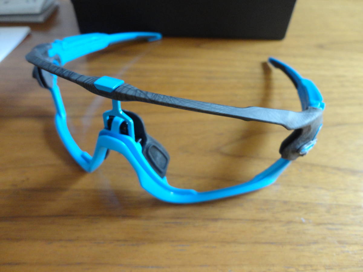 OAKLEY JAWBREAKER オークリー ジョウブレイカー 009290-3331 AERO GRID GREY フレームのみ(セル、プラスチックフレーム)｜売買されたオークション情報、yahooの商品情報をアーカイブ公開 - オークファン セル、プラスチックフレーム