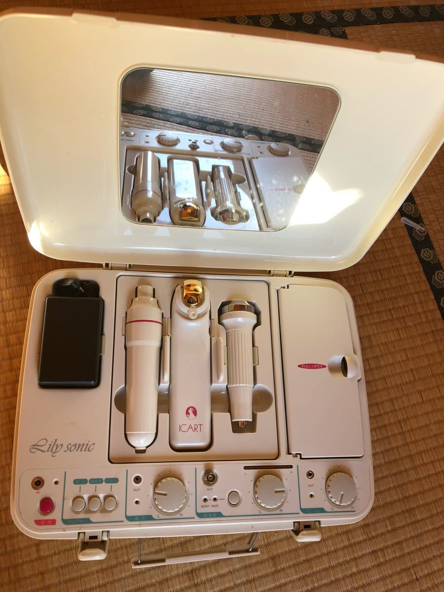 Lily sonic リリーソニック 多機能美容器 美顔器 サミット
