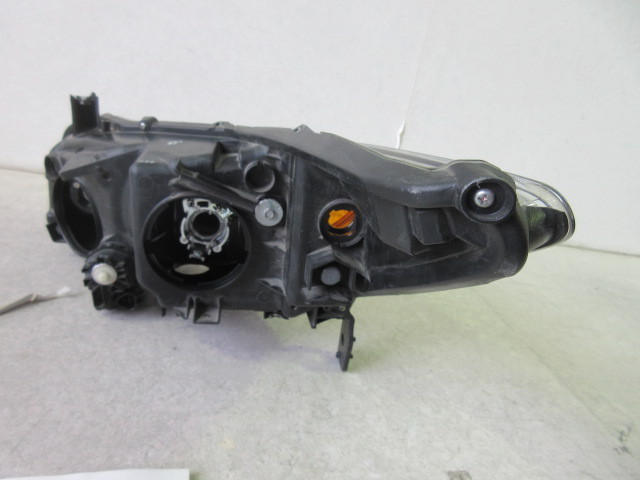 即決 良品 ホンダ ストリーム RN6 純正 HID 右ヘッドライト KOITO 100