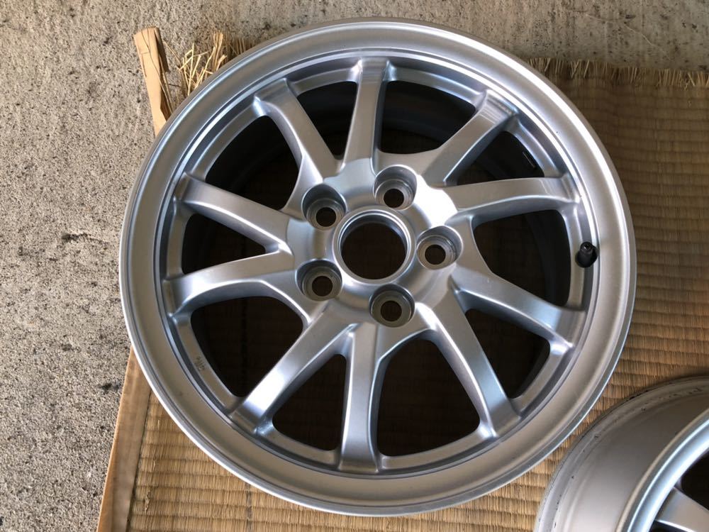 トヨタ プリウスa 純正ホイール 4本セット 16インチ Pcd 114 3 6 5j 5穴 平座ナット ホイールキャップ付属 純正品 売買されたオークション情報 Yahooの商品情報をアーカイブ公開 オークファン Aucfan Com