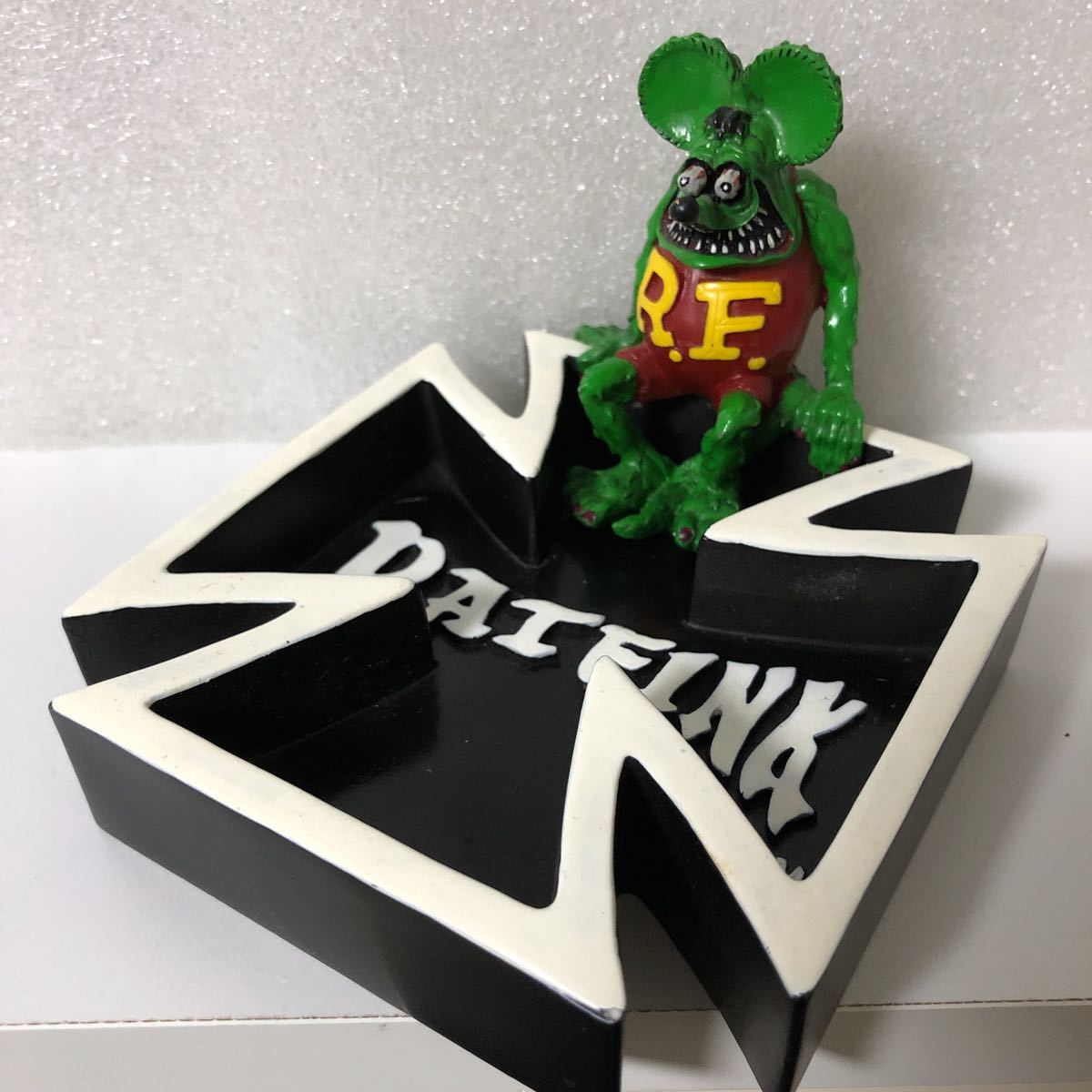 お買い得，格安 ラットフィンク 灰皿 アッシュトレイ 小物入れ RATFINK