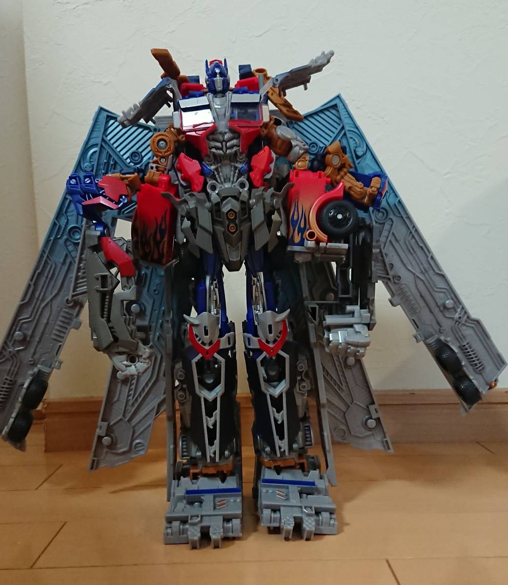 送料無料，安い トランスフォーマー ダークサイド ムーン アルティメットオプティマスプライム(ムービー)｜売買されたオークション情報、yahooの商品情報をアーカイブ公開 - オークファン トランスフォーマー