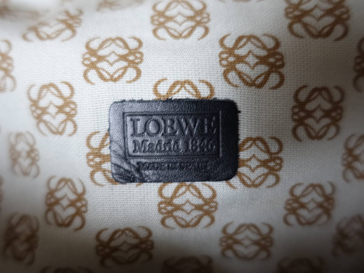 極 LOEWE ショルダーバッグ ロゴ ロエベ レザー サコッシュ ボディ 