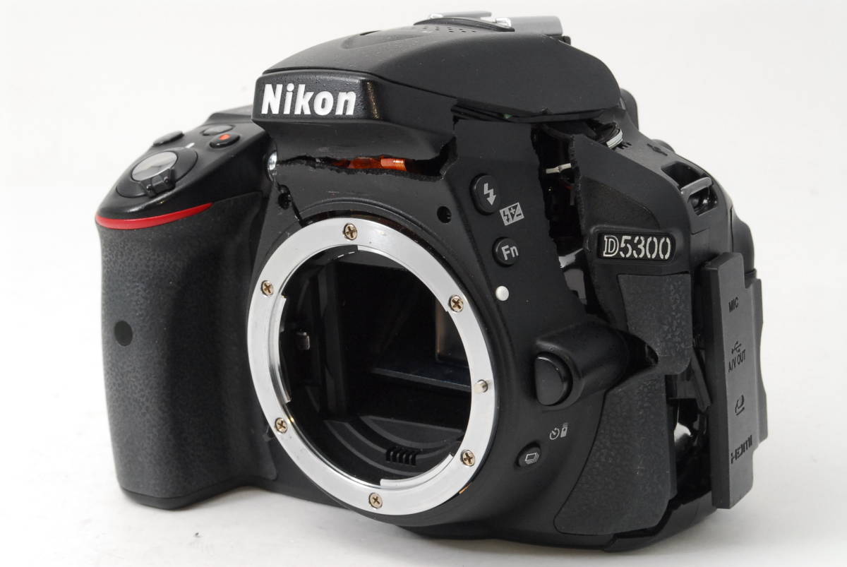 ニコン Nikon　D5300 ボディ 一眼レフ　ショット数4833　ジャンク ニコン Nikon D5300 ボディ 一眼レフ ショット数4833 ジャンク ニコン