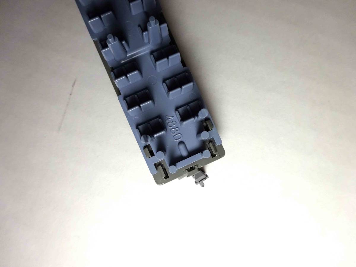 (36)【送料込み！！】　KATO　287系床下（1個）※消灯スイッチ及びライトユニットは付属していません_6