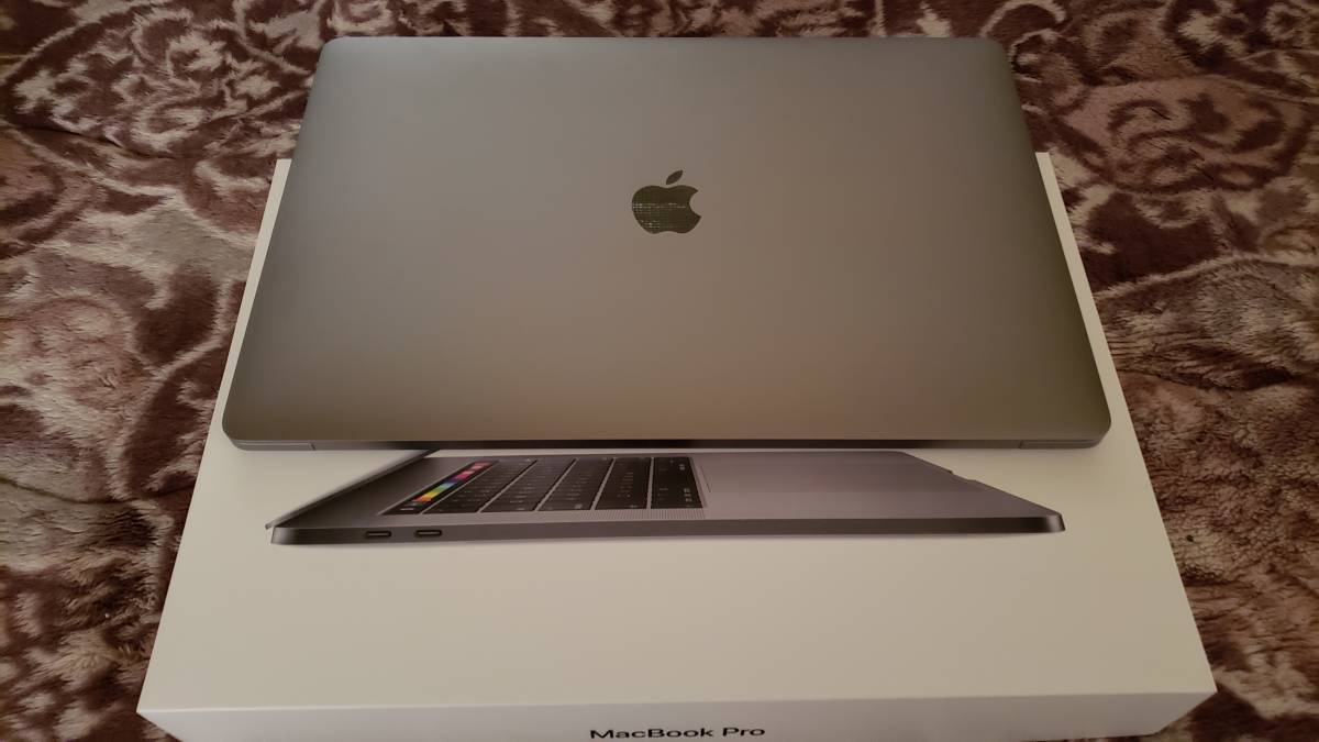 MacBook Pro Apple 15インチ スペースグレー 0 整備済み品 : 15-inch 