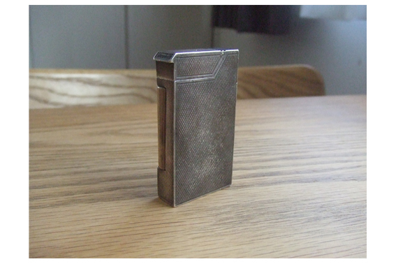  英国製 ダンヒル オイルライター 銀無垢 シルバー 925 ジャンク品(ダンヒル)｜売買されたオークション情報、yahooの商品情報をアーカイブ公開 - オークファン ダンヒル