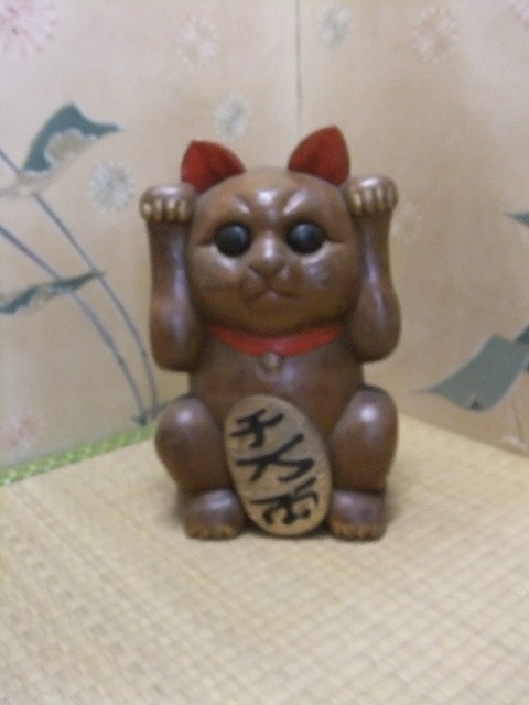木製 招き猫と子猫の彫刻 約30cm 美術品・アンティーク・コレクション