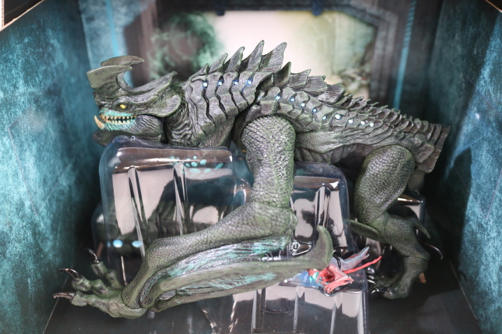 NECA パシフィック・リム KAIJU フィギュア OTACHI オオタチ 高さ約16