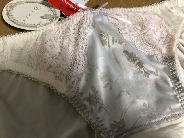 トリンプ Triumph アモスタイル Dress サニタリー ショーツ M 2 サニタリー 売買されたオークション情報 Yahooの商品情報をアーカイブ公開 オークファン Aucfan Com