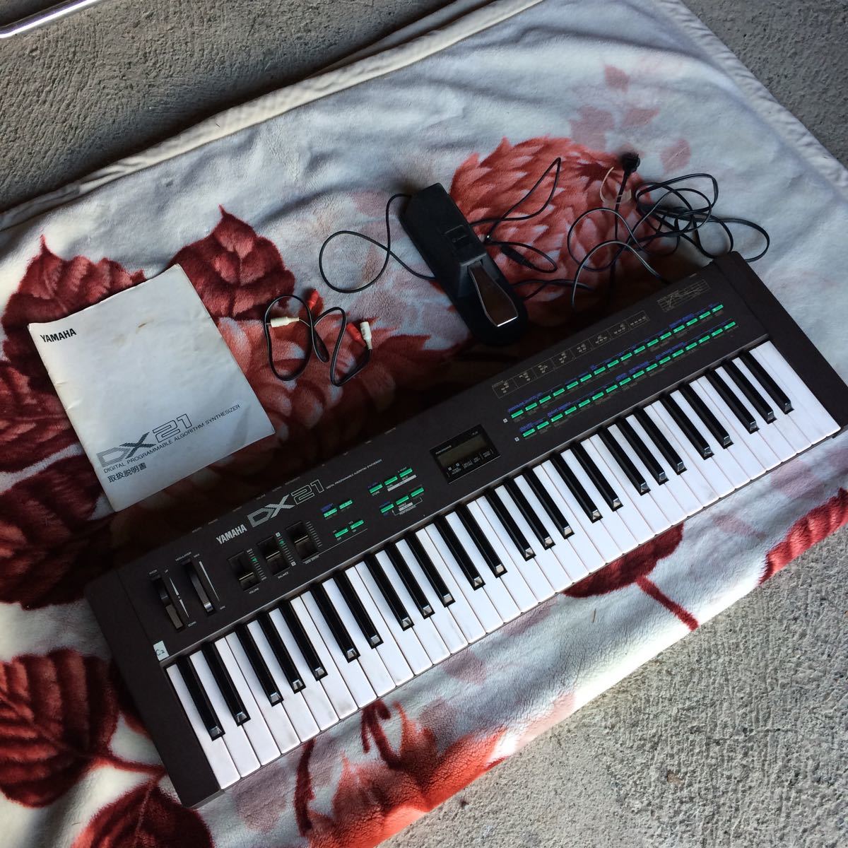 YAMAHA ヤマハ シンセサイザー キーボード DX21 61鍵盤 DX21
