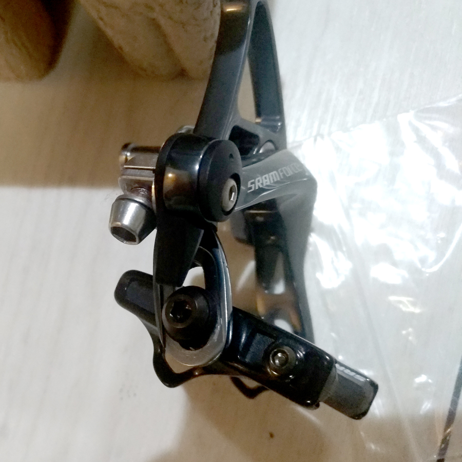 ☆美品☆SRAM FORCE 22 ブレーキキャリパー 前後セット スラム ☆美品☆SRAM FORCE 22 ブレーキキャリパー 前後セット スラム