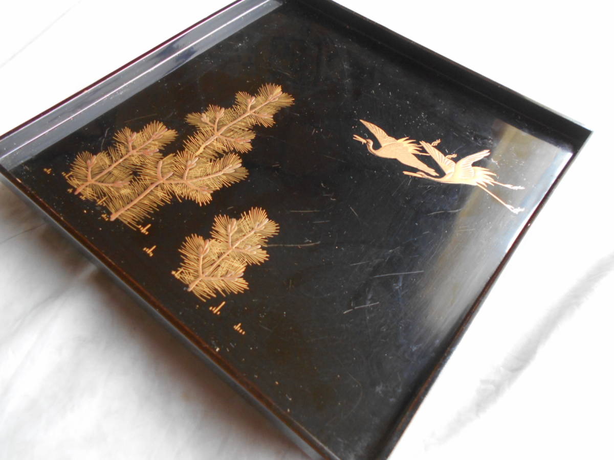 美品、「吸い物膳」、「四方角膳」、「黒漆塗」、「若松・丹頂鶴二羽…金蒔ゑ」、「唐木」、「十客」、「共箱」bm436 黒漆塗若竹蒔絵吸い物膳（20客） 文化遺産オンライン - 漆塗 磨蒔絵 膳の通販
