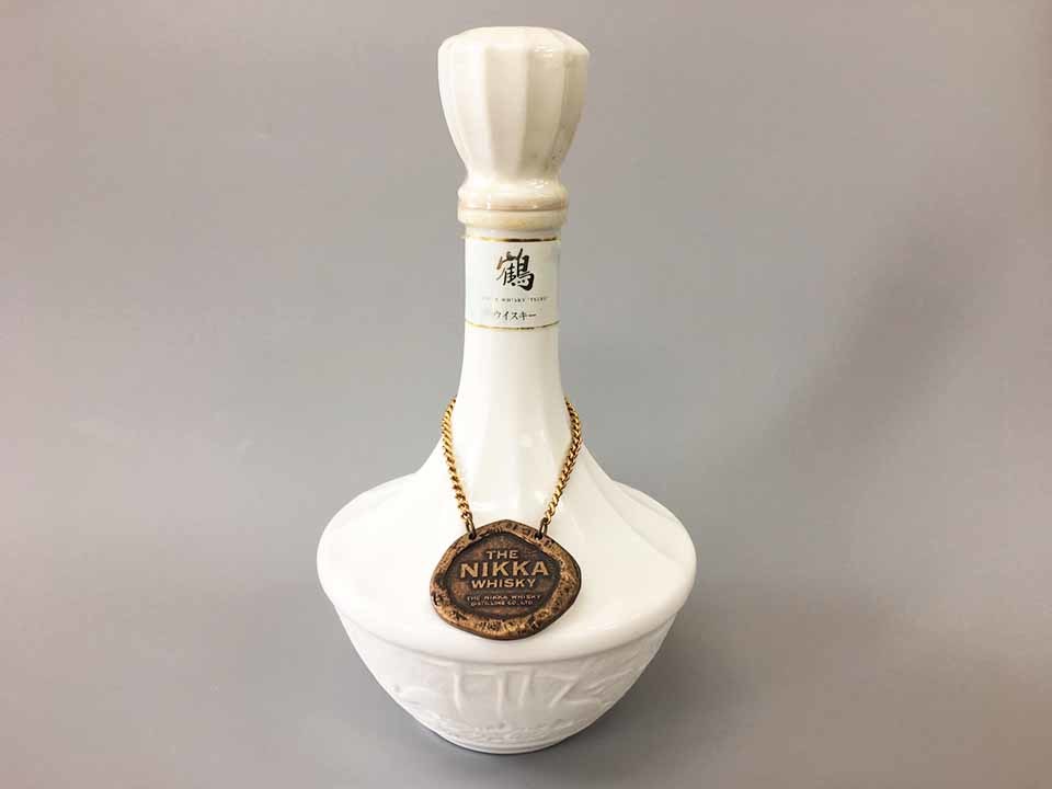 NIKKA ニッカ ウィスキー 鶴 白陶器ボトル 700ml 43％ 未開栓 古酒