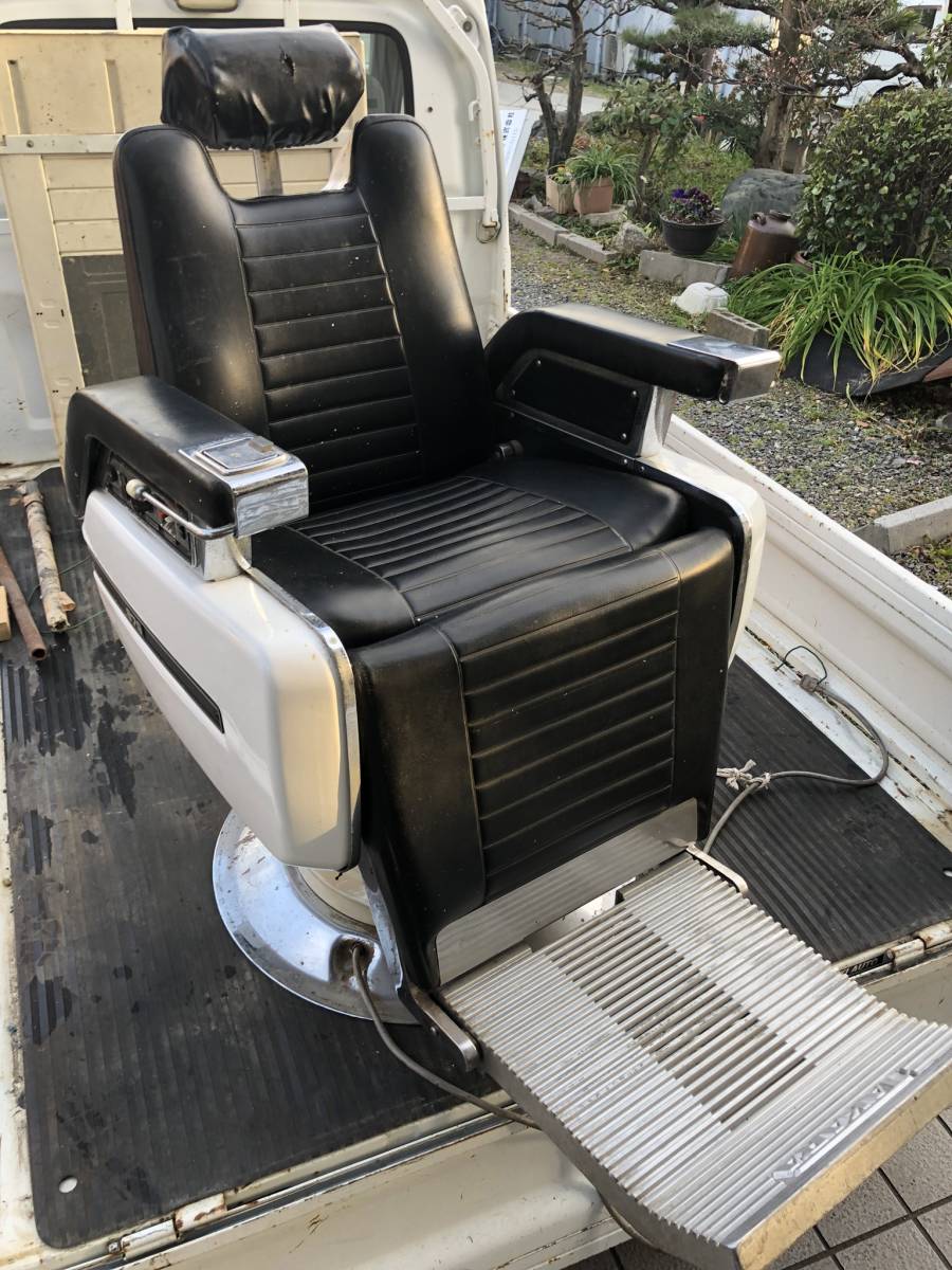 タカラベルモント | 理容椅子 バーバーチェア 879プロスタッフ
