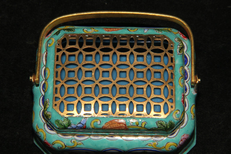 民間収集 稀少 銅胎景泰藍 琺瑯彩 七寶燒 花卉紋 香炉 熏香炉 大珍品 貴重 銅胎景泰藍 琺瑯彩 七寶燒 花卉紋 香炉 古仏具 希少 在銘