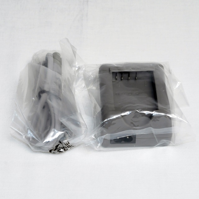 【新品・純正品】 OLYMPUS★ リチウムイオン充電器 BCS-５★オリンパス★バッテリーチャージャー_1