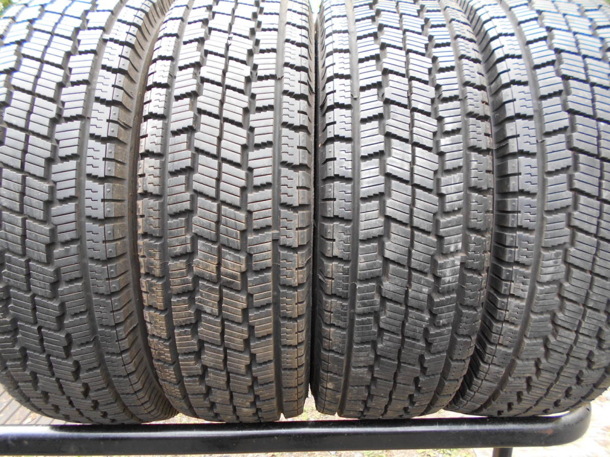 c455 215/70R17.5 冬4本セット スタッドレス LT 118/116L 215/70-17.5 215-70-17.5 ...