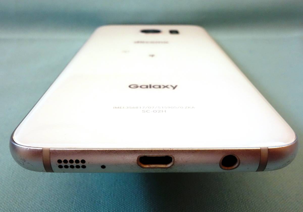 docomo GALAXY S7 edge SC-02H ホワイト ネットワーク利用制限判定○　イヤホン・元箱付き 美品_4