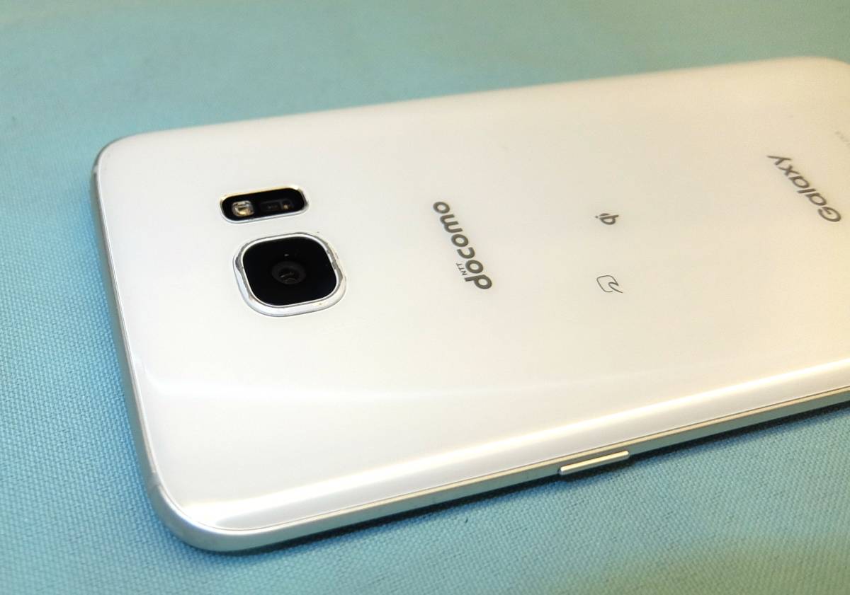 docomo GALAXY S7 edge SC-02H ホワイト ネットワーク利用制限判定○　イヤホン・元箱付き 美品_6