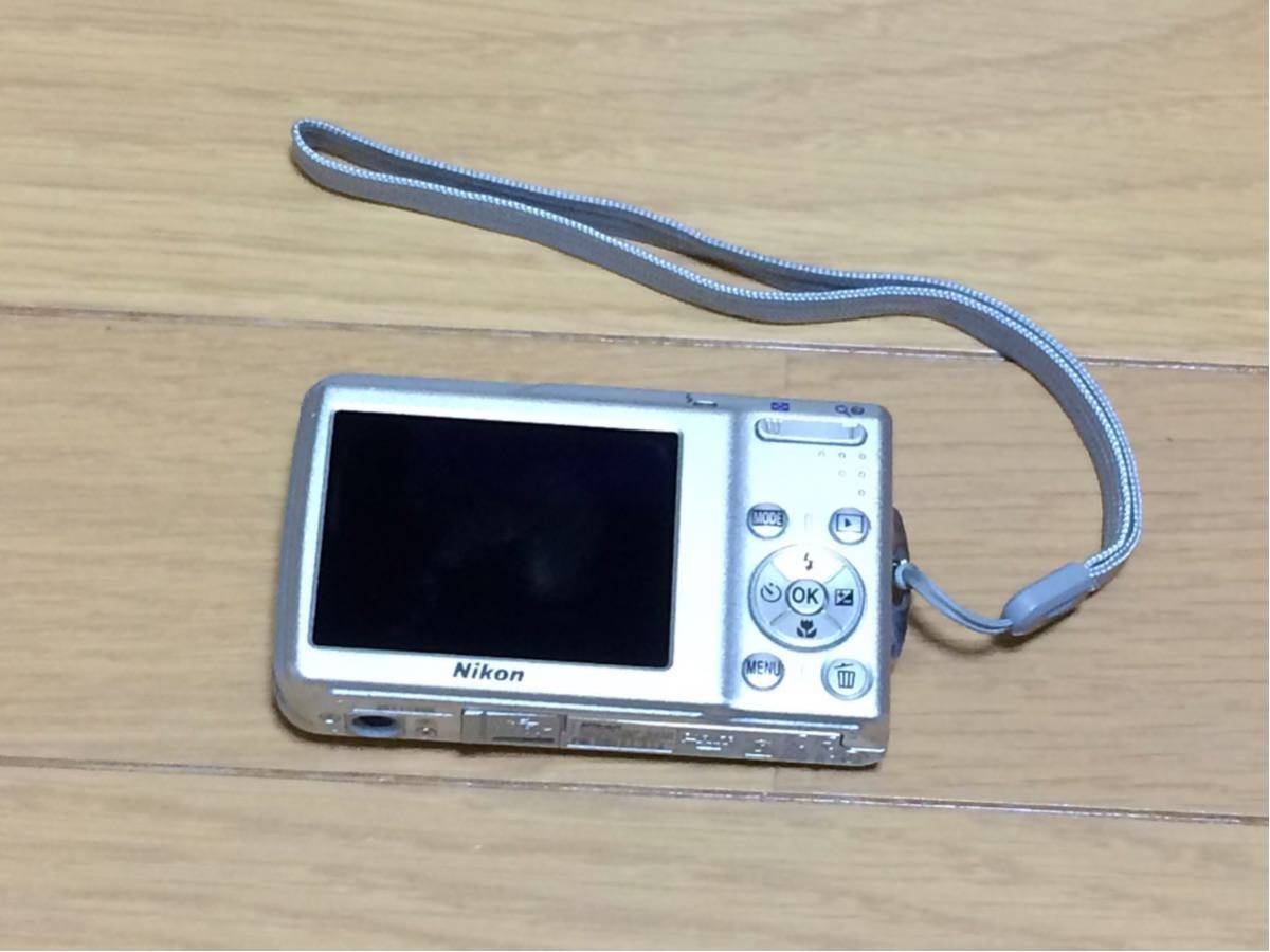Nikon デジカメCOOLPIX 8.0メガ_4