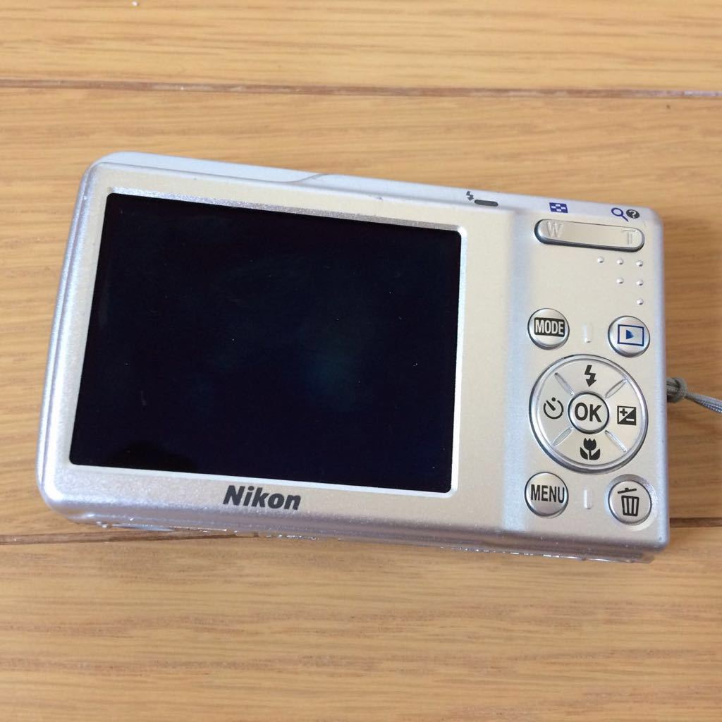 Nikon デジカメCOOLPIX 8.0メガ_6