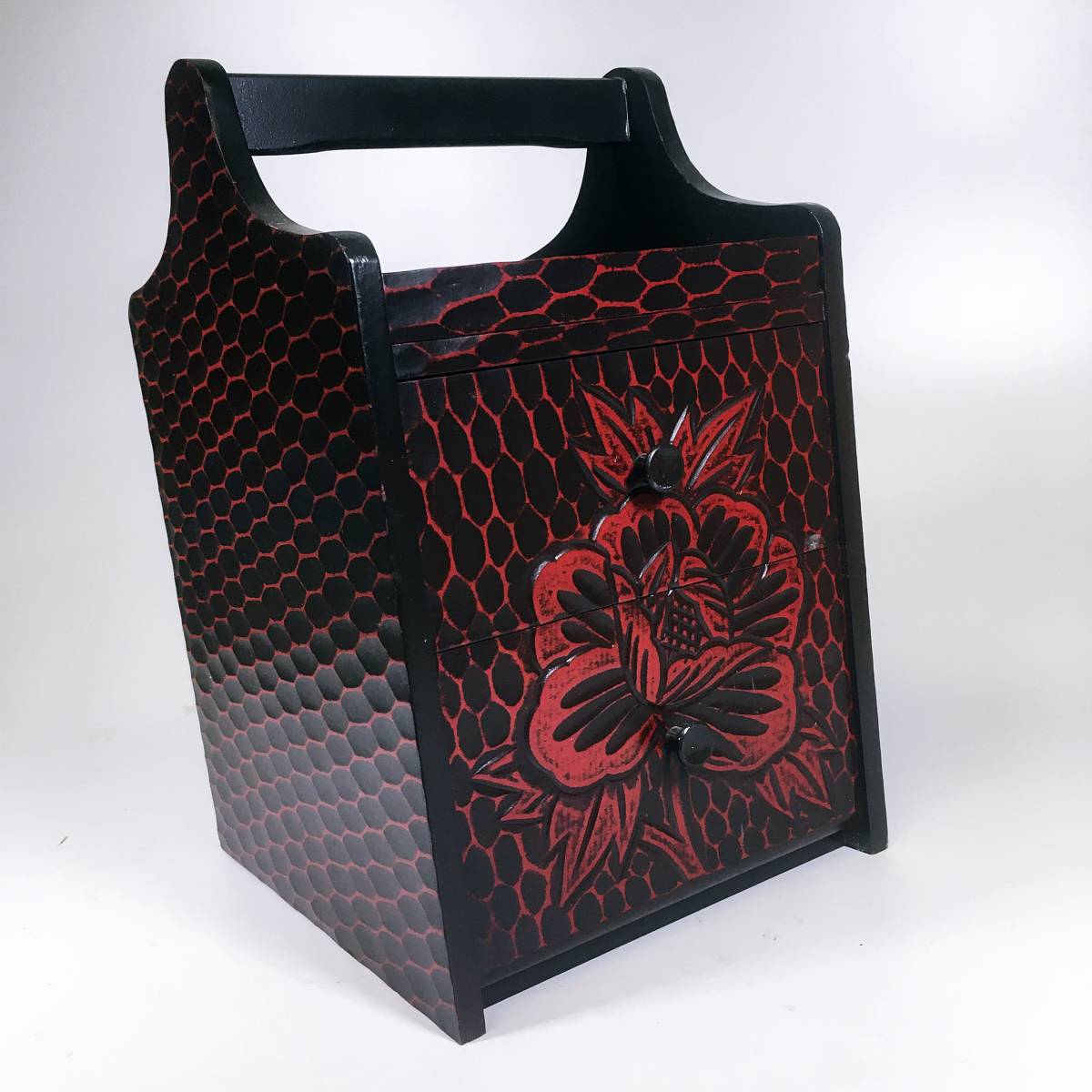 極美品◆伝統工芸◆鎌倉彫◆鏡台/姿見「梅の図」桐の引出し◆梱包・発送たのメル便 鎌倉彫 木製 漆塗り 鏡台 牡丹彫刻 天然木 小物入れ 引出 収納 2段