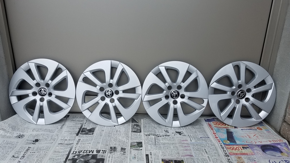 新車外し プリウス50 ホイールキャップ 4枚セット キズ 汚れ無し 純正品 売買されたオークション情報 Yahooの商品情報をアーカイブ公開 オークファン Aucfan Com