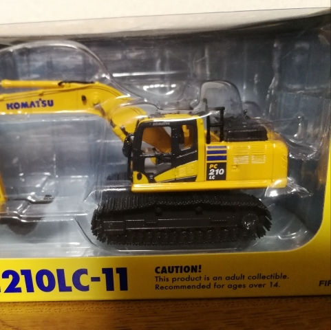 新品 1/64 First Gear コマツ 油圧ショベル PC210LC KOMATSU PC210LC