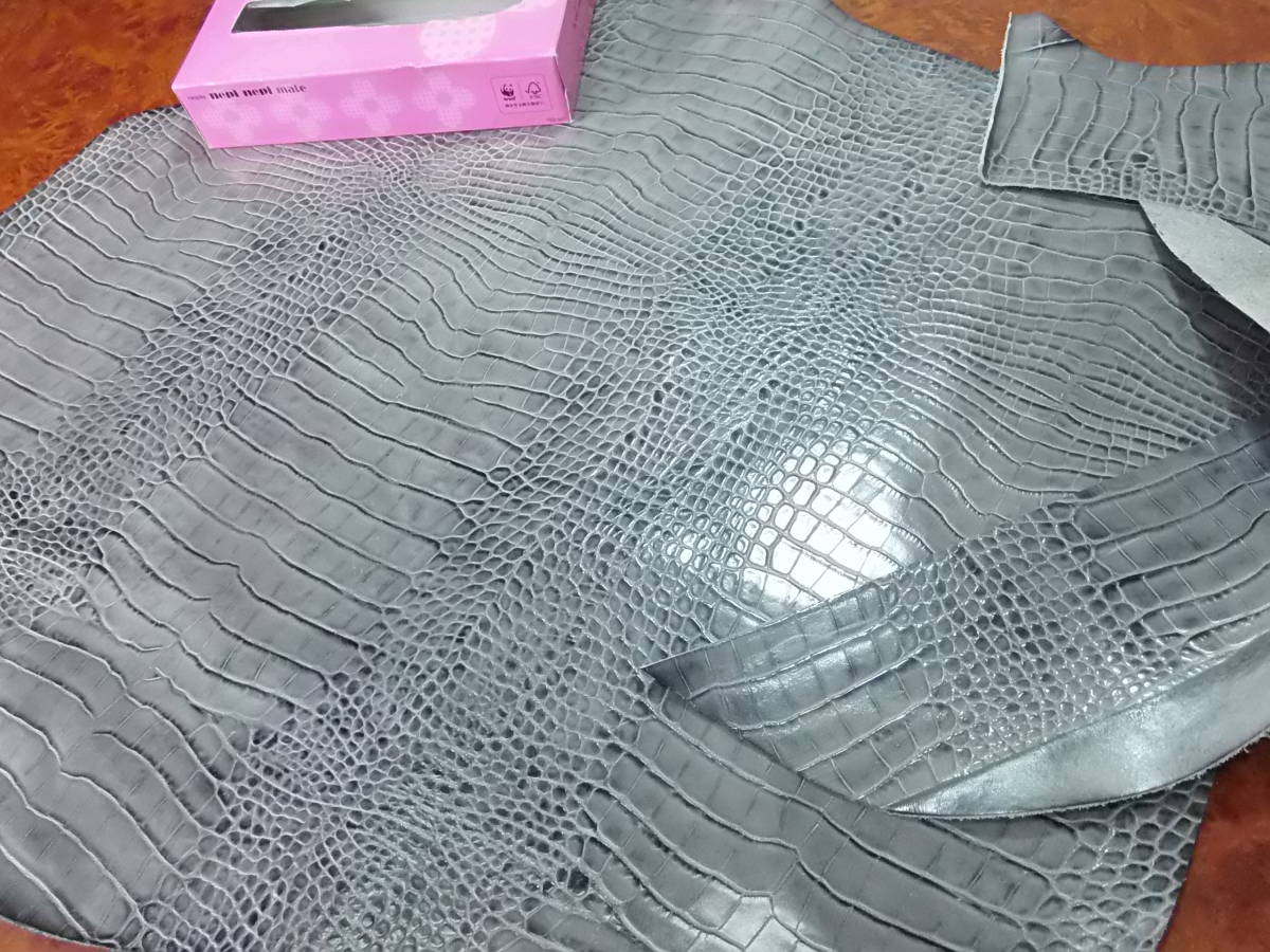 朝鮮美術　黒漆　螺鈿細工　縞紋様瓶　高さ約55.5cm　唐木台　F　R5826B 朝鮮美術黒漆螺鈿細工縞紋様瓶高さ約55.5cm唐木台