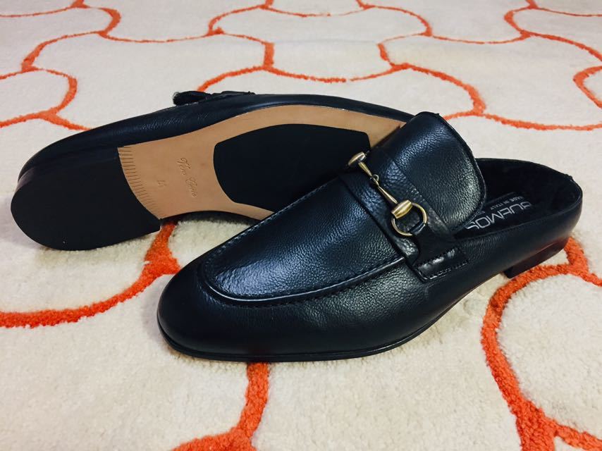 未使用 BOEMOS オレンジ ローファー 心苦しく 