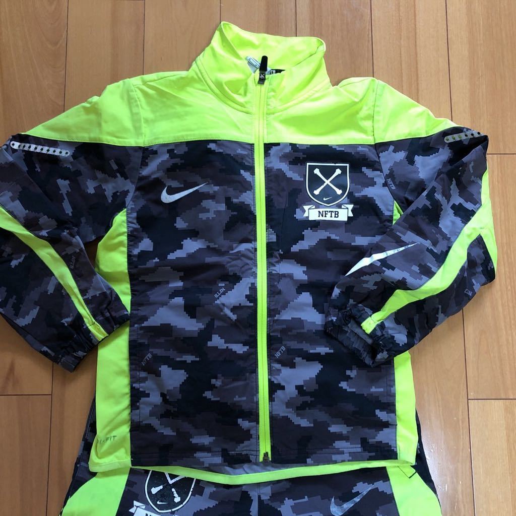 Nike ナイキ ウインドブレーカー上下セット S 140 上下セット 売買されたオークション情報 Yahooの商品情報をアーカイブ公開 オークファン Aucfan Com