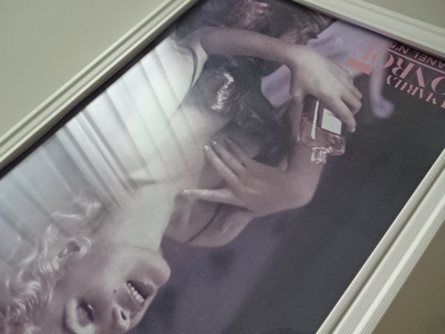 アートフレーム 額 選択可 写真ポスター付 マリリンモンロー カラー 香水 映画 女優 アンティーク風 ビンテージ風 シャネルno 5 インテリア小物 売買されたオークション情報 Yahooの商品情報をアーカイブ公開 オークファン Aucfan Com