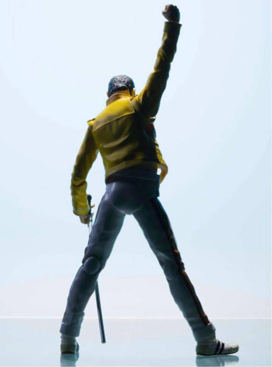 【新品未開封・送料無料】S.H.Figuarts フレディ・マーキュリー 『Live at wembley stadium』_1
