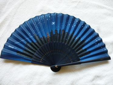 ★新品★ＡＮＡ 全日空　扇子 せんす 竹製　絹 摩天楼　２個ご購入でも送料かわらず１２０円です！！_1