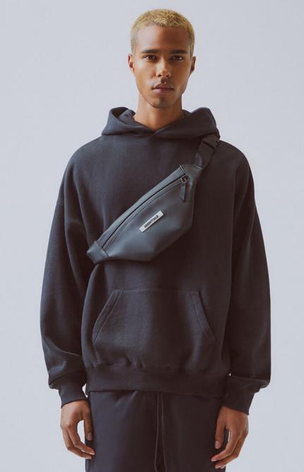 即 新品19AW FOG Fear Of God Essentials Waterproof Sling Bag Black waist shoulder ブラック 黒 ウエスト ショルダーボディバッグ 
