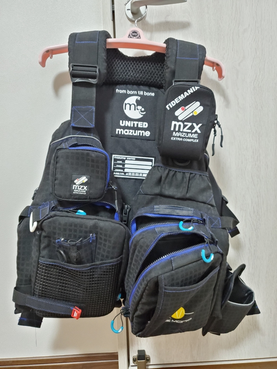 マズメ mazume MZX タイドマニア ライフジャケット 中古