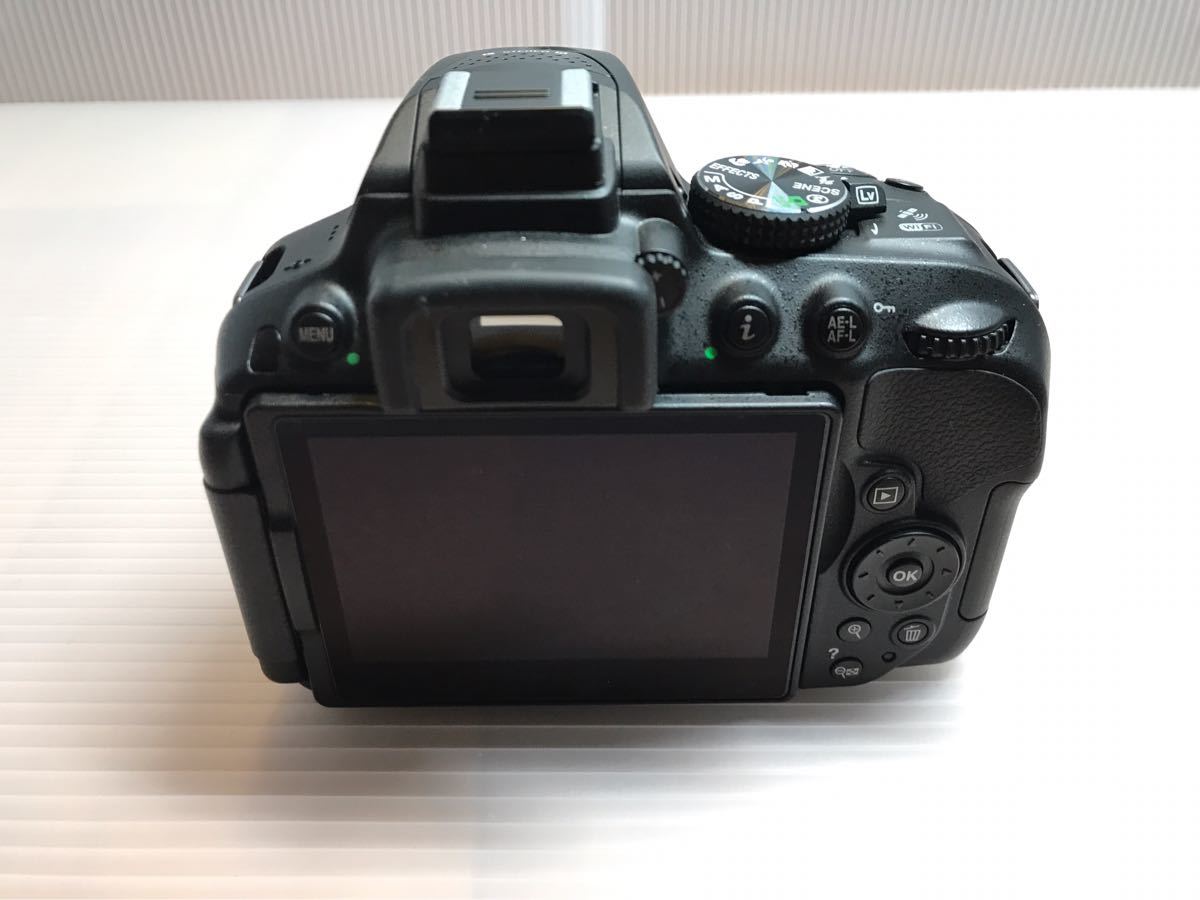 美品Nikon 【使用回数少】美品 ニコン D5300 ダブルズームキット 美品Nikon 【使用回数少】美品 ニコン D5300 ダブルズームキット