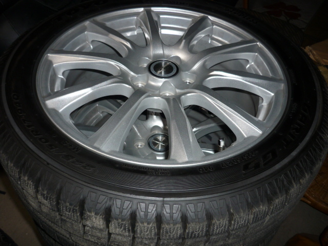 美品 バリ山 冬 225/50R17 7j 5穴 114.3 +50 2016年 【公式通販】