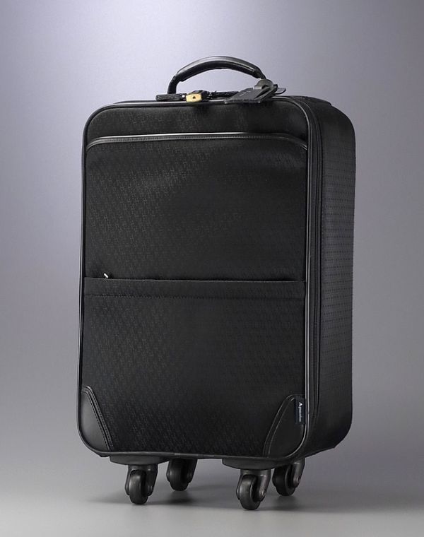 Ta2313 アクアスキュータム マルエム Maruem 南京錠 鍵付き キャリーバッグ スーツケース キャリーケース 旅行鞄 ブラック 機内持込可 女性用 売買されたオークション情報 Yahooの商品情報をアーカイブ公開 オークファン Aucfan Com