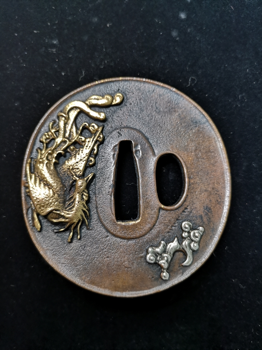 日本刀の部品　鍔 縁 金具　縁　鎧櫃 切羽留め金　古道具色々　骨董 高く 売れる Q5147日本刀装具 細工赤銅描金銀 刀鍔 刀鐔 龍鳳図