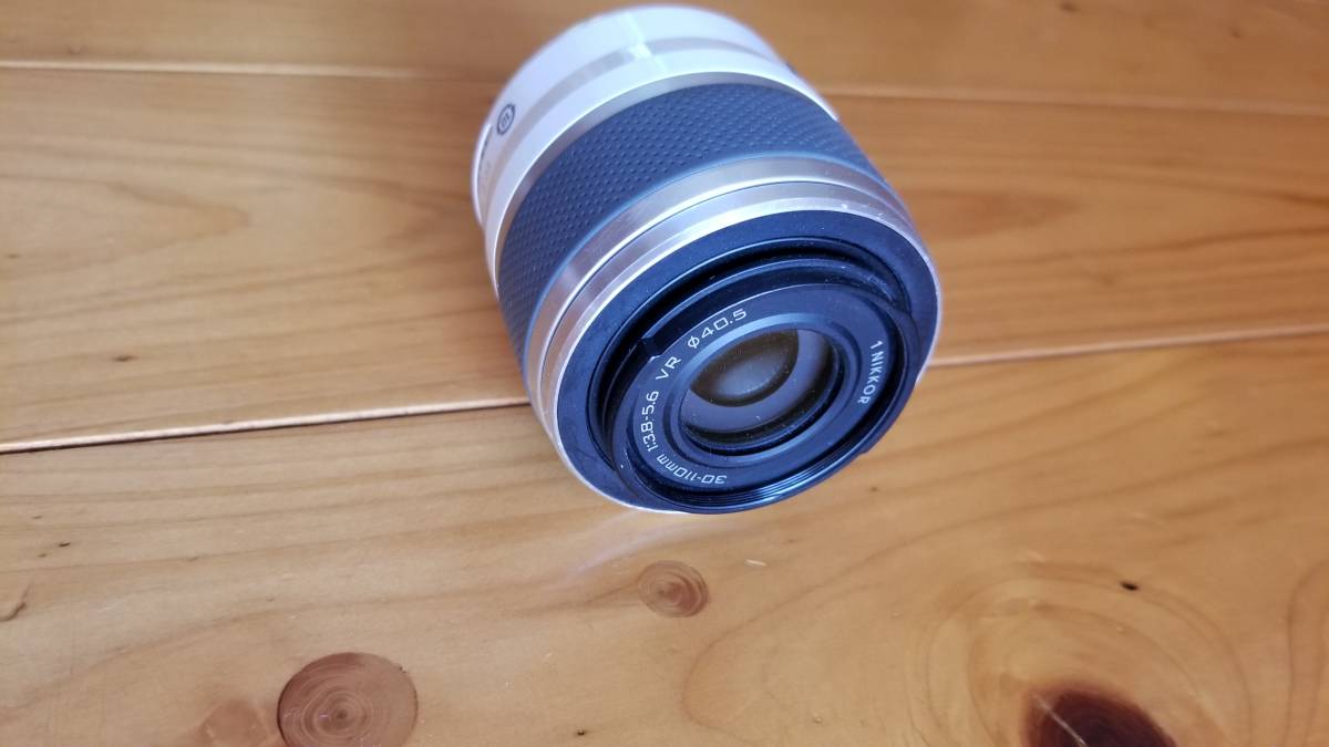 1 NIKKOR VR 30-110mm f/3.8-5.6　ホワイト