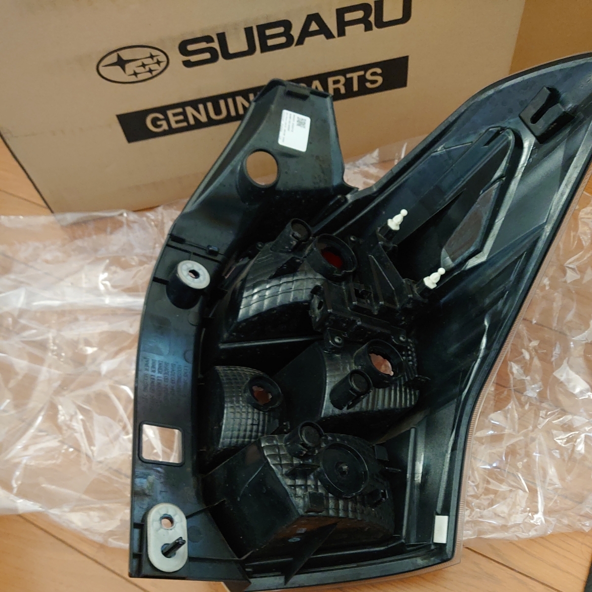 スバル　フォレスター　SJ5/SJG　前期　左テール　純正　ICHIKOH　D114　84201-SG010_2