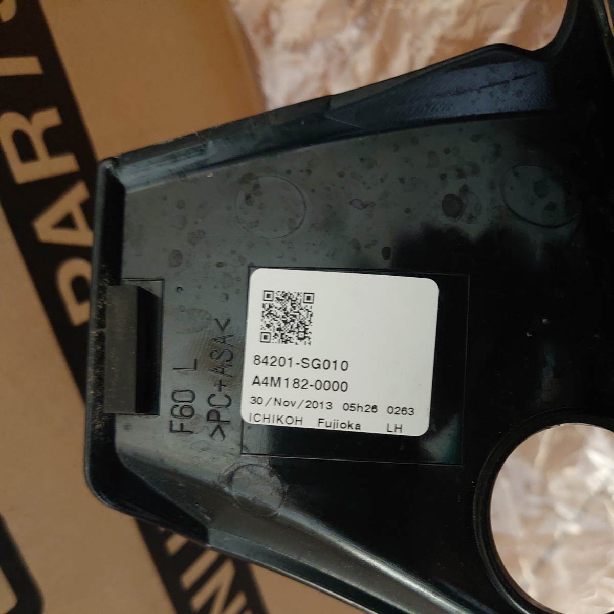 スバル　フォレスター　SJ5/SJG　前期　左テール　純正　ICHIKOH　D114　84201-SG010_3