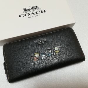コーチ 新品 長財布 スヌーピー コラボ アコーディオンジップアラウンド ブラック Coach F 送料無料 女性用財布 売買されたオークション情報 ヤフオク の商品情報をアーカイブ公開 オークファン Aucfan Com
