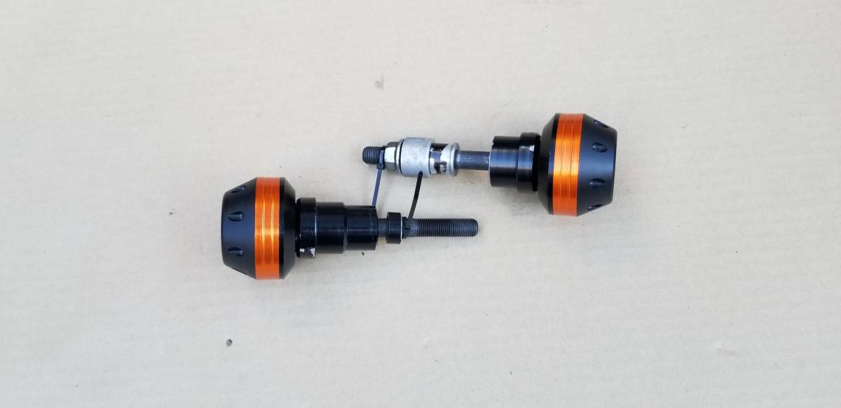 ホンダＣＢＲ６００ＲＲ　２００５　ＰＣ３７後期　フレームスライダー_1