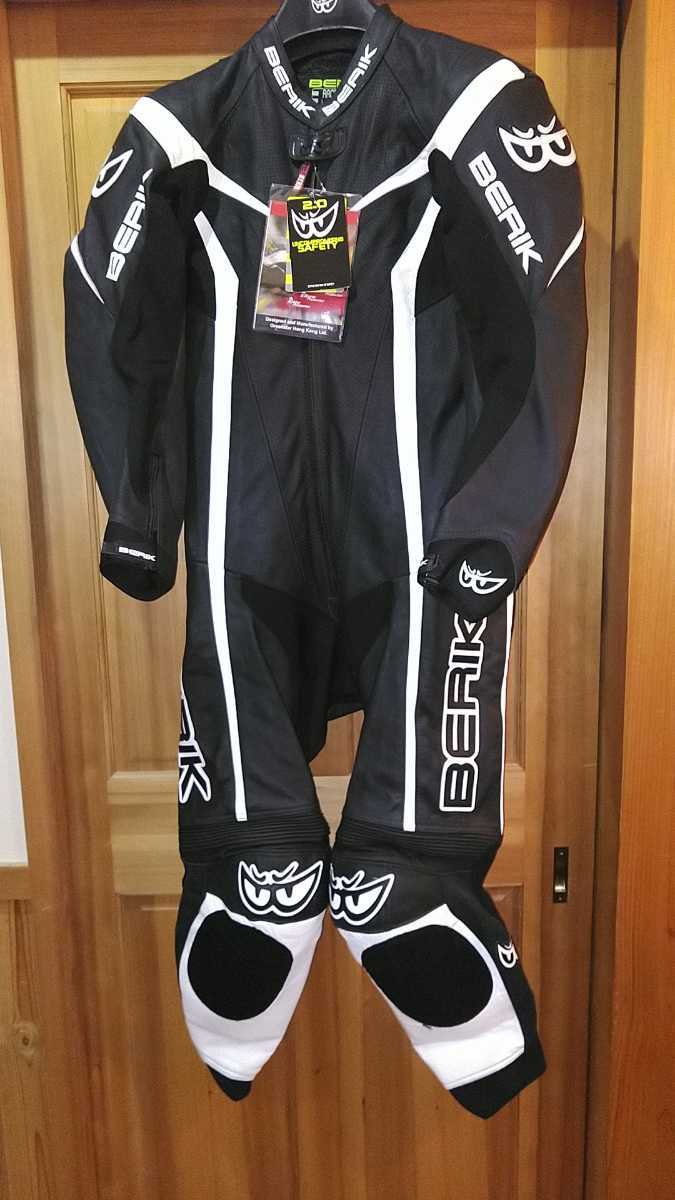 新品2019モデル【セール価格】BERIK/レーシングスーツ/BLK＆WIT/10417